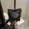 Chic Black Pu Bucket Bag For Women Stylish And Spacious Fall Fashion Handbag