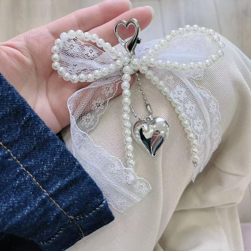 Sweet Handmade White Beaded Bowknot Lace Bag Charm Imitation Pearl Heart Pendant Keyring Exquisite Backpack Keyring Decorations