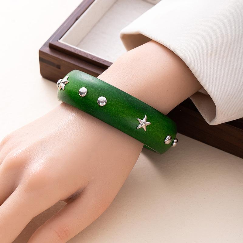 Personalized Design Sense Pentagram Rivet Wood Bracelet Versatile Trendy Cool Exaggerated Bracelet Wide-Sided Rivet Jewelry