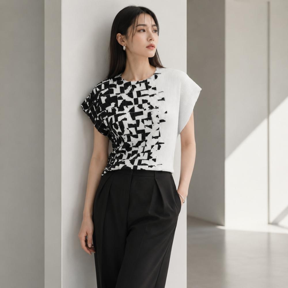 LA VITA JUNKO Square Color Print Round Neck Tee Ltsts34p