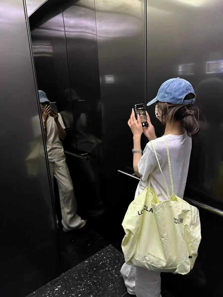 Stylish Yellow Canvas Tote Bag For Summer With Spacious Design Perfect For Commuting And Shopping