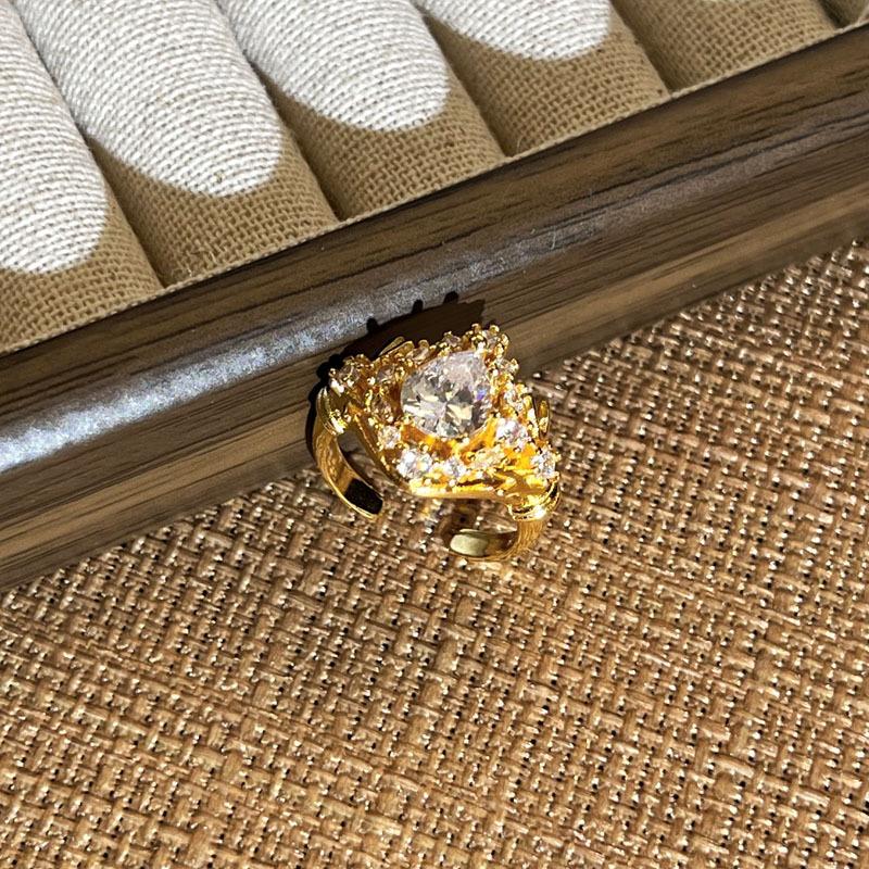 2026 Japanese Symphony Universe Personality Light Luxury Geometric Flower Ring Women's Horse Rich Simple Temperament Ring