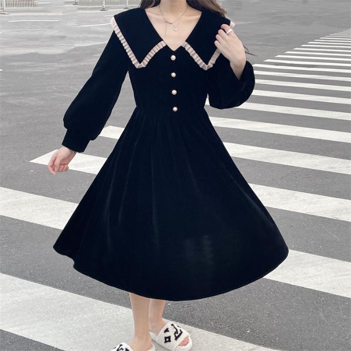 

Женское платье 2025 года с французским черным воротником «кукольный воротник» в стиле Хепберн из золотого бархата Extra Large чёрный