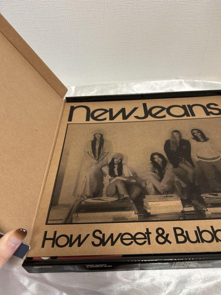 [USED] New Jeans How Sweet & Bubble Gum CD