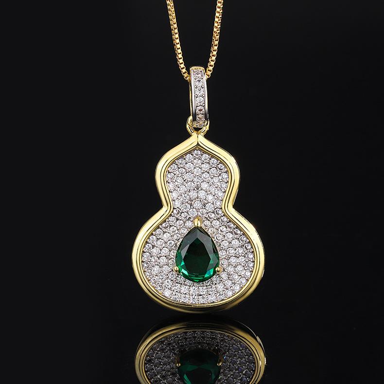 Fashionable Retro Color Treasure Necklace Gourd Pendant Inlaid With Zircon Emerald Collarbone Chain Women's Jewelry High-end