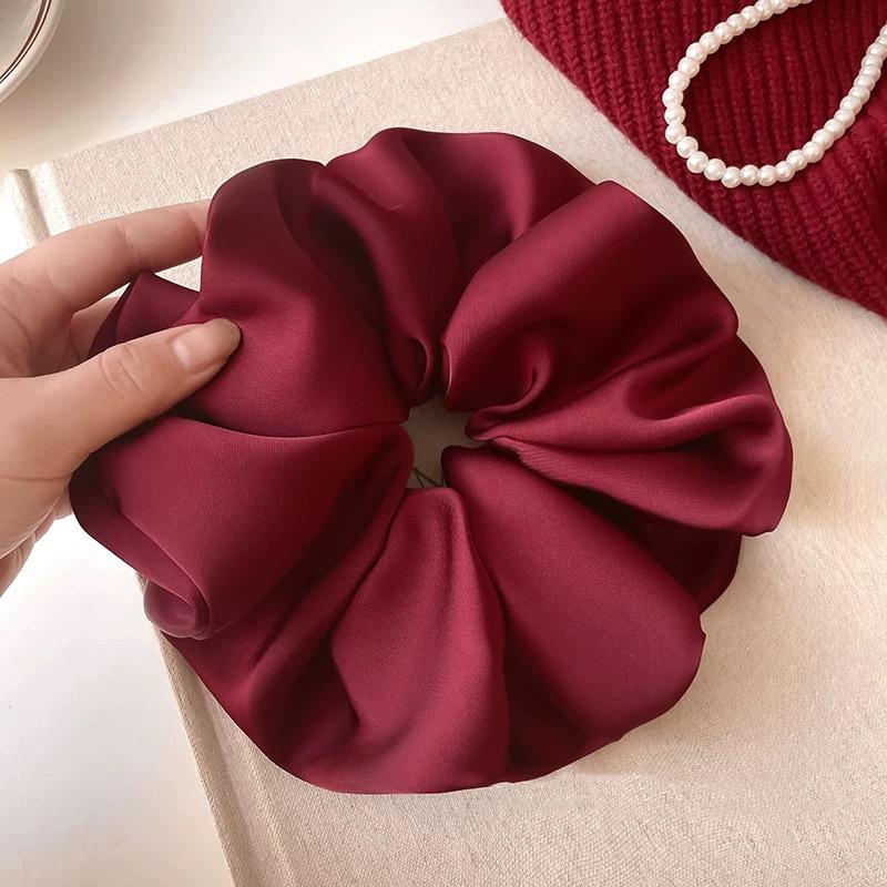 Новогодняя красная атласная очень большая резинка для волос в виде кишки для женщин, новая модель резинки для волос, высококачественная резинка для волос в виде шарика