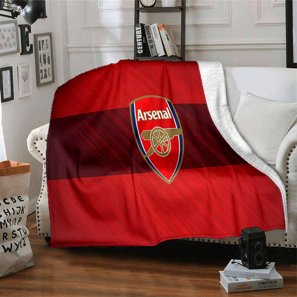 Arsenal Football Club Crest Flannel Blanket, Soft Polyester, Modern Design, All-Season for Camping, Travel, Gifts for Holidays or Birthdays