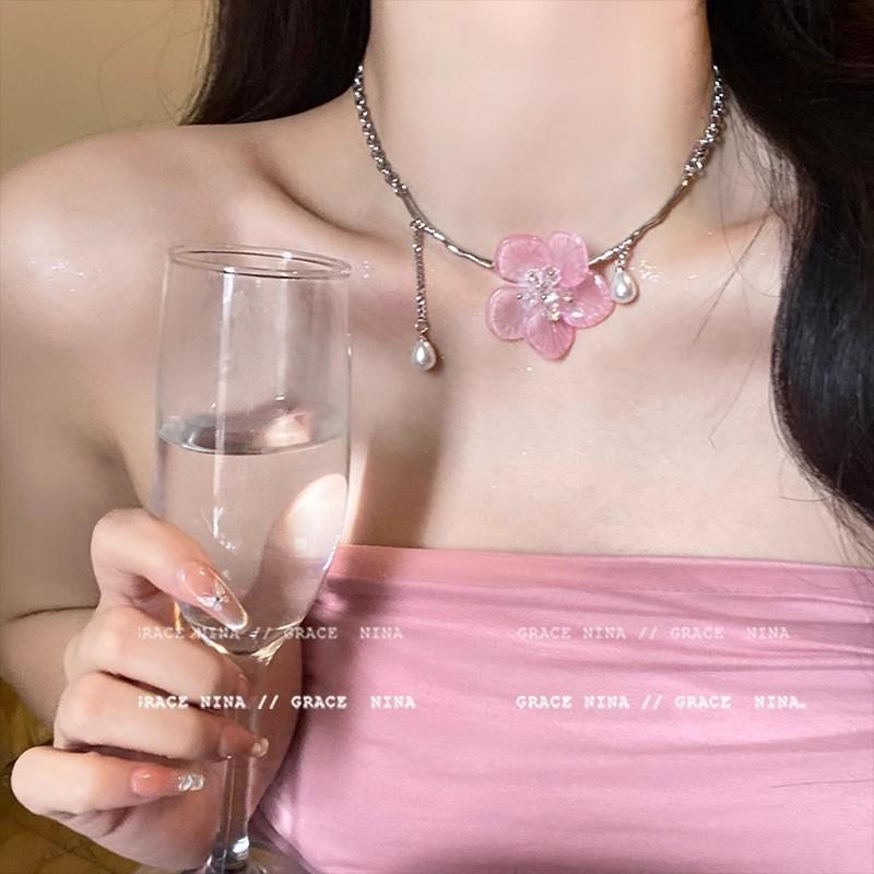 

Модное роскошное жемчужное ожерелье 2025 года для женщин - Элегантный дизайн, Универсальный модный аксессуар, Высококлассная цепочка для ключицы