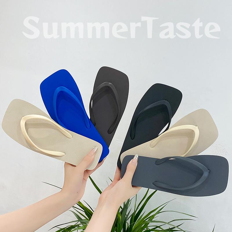 

Women s summer Japanese simple solid color flip-flops fashion couple wear non-slip soft bottom pinch feet beach cool slippers men 43-44 (normal size) коричневий