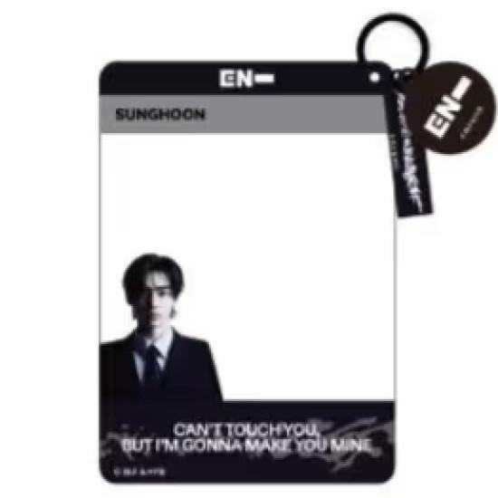 ENHYPEN x MINISO - Прозрачный подвес-карточка с персонажем SUNGHOON