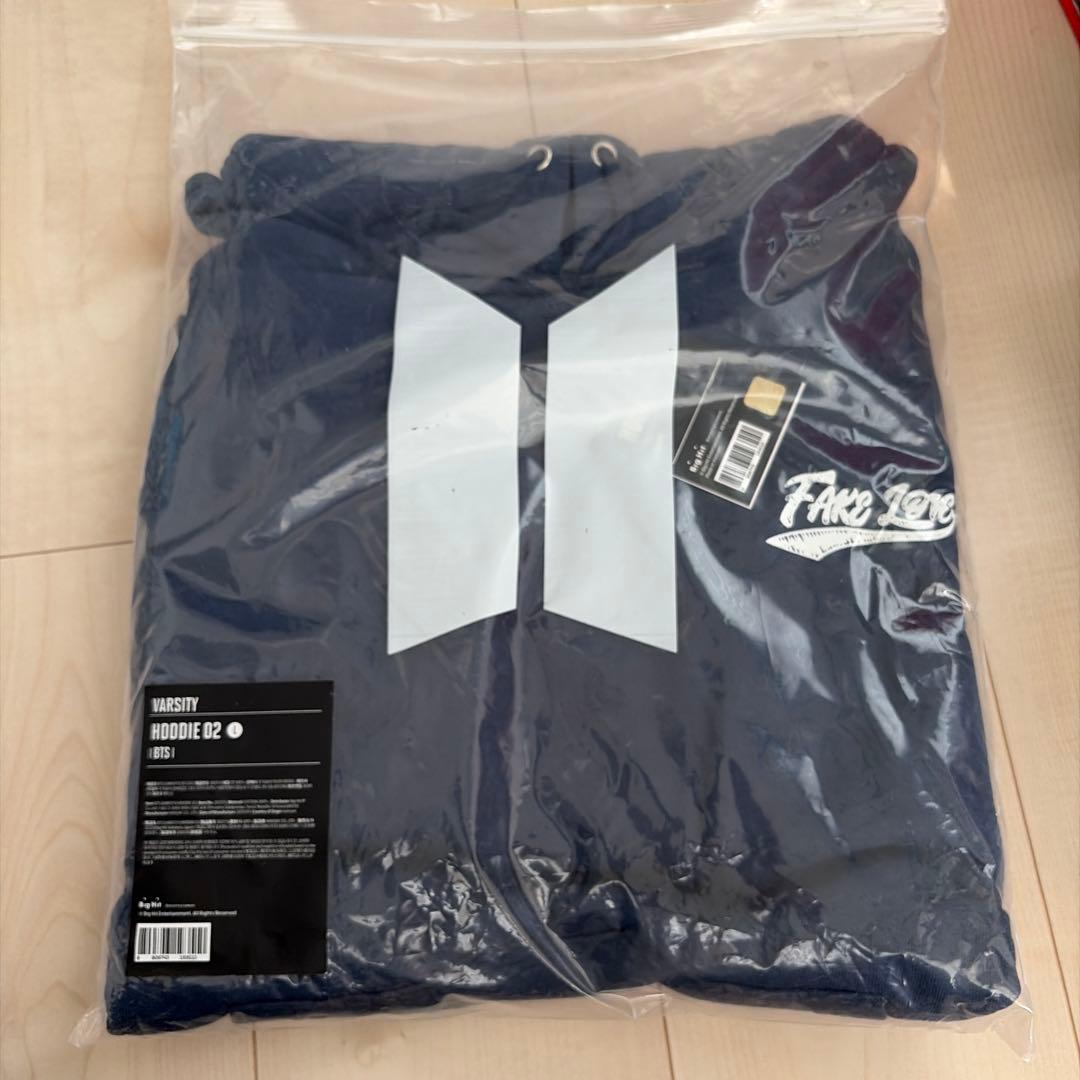 Official Item BTS FAKE LOVE Hoodie Size L
