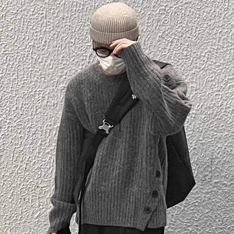 Men's Retro Loose Knit Sweater, Autumn/Winter Collection - Personalized Round Neck, Japanese Style.