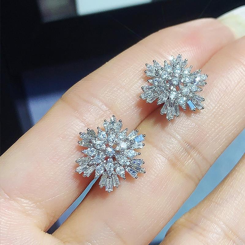 

Sterling Luxury Snowflake Stud Earrings Full AAA Cubic Zircon Bling Bling Women Ear Accessories Christmas Gift