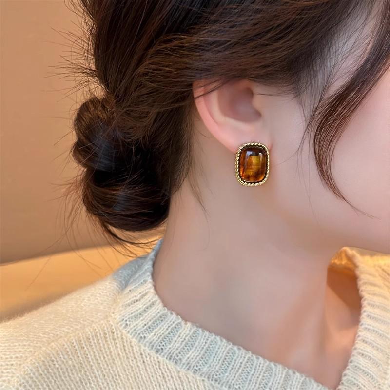 Elegant French Maillard Resin Square Stud Earrings - Light Luxury, Simple & Versatile Ear Accessories