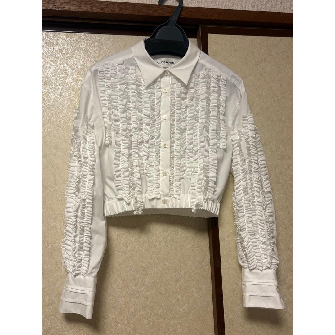 Lily brown cropped ruffle shirt