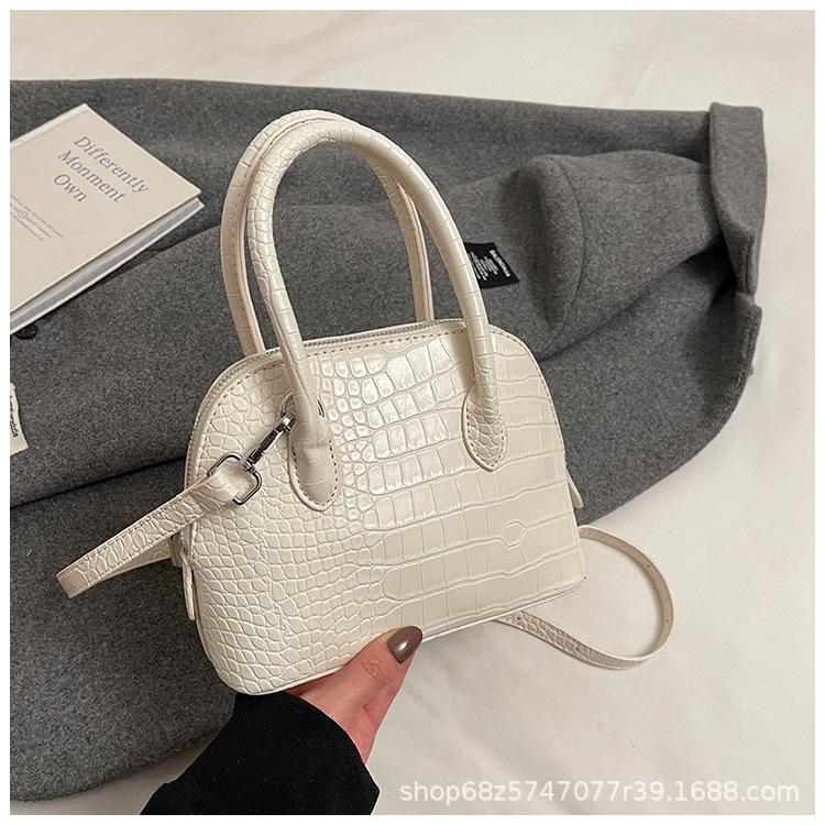 2025 Spring New Women's Bag Fashion Shoulder Bag Simple Versatile Shell Bag New Crossbody Bag Portable Women's Bag