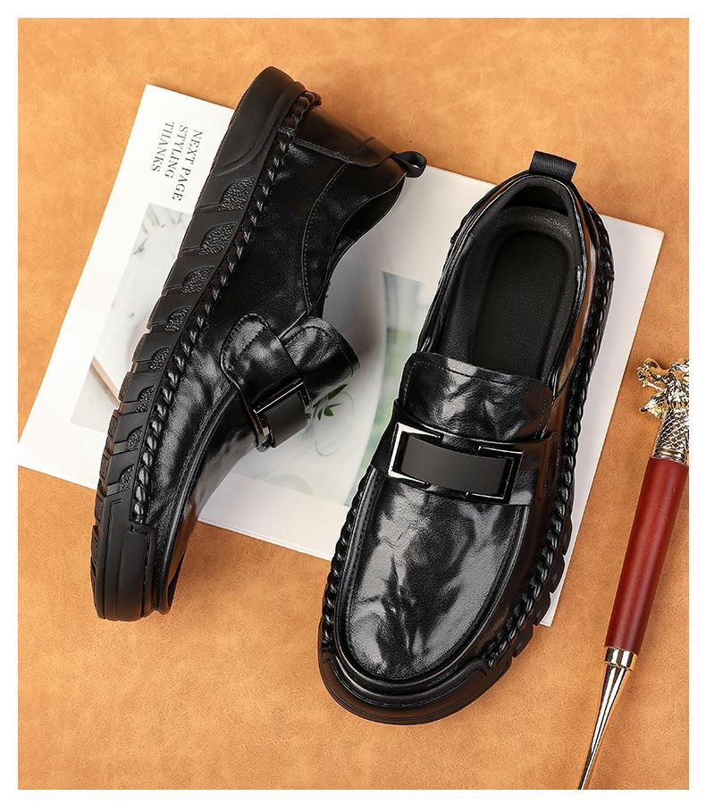 New Shoes for Men Genuine Leather Casual Shoes British Style Fashion Loafers Summer Micropores Leather Sandals