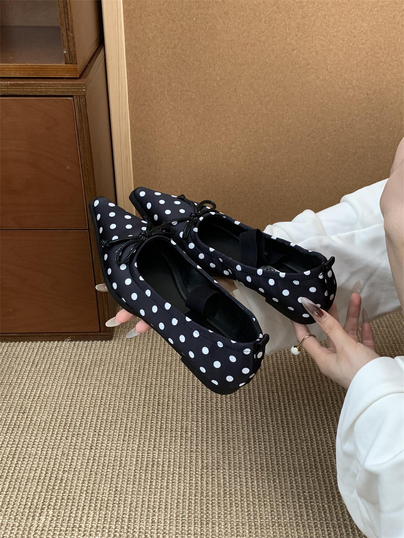 

French niche pointed tip pleated bow ballet shoes 2025 new fairy single shoes evening wind polka dot grandma shoes 39