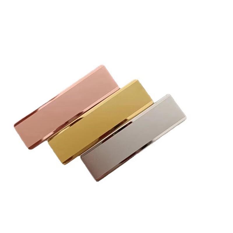 

Loz Electroplated Gold Employee Name Badge Holder