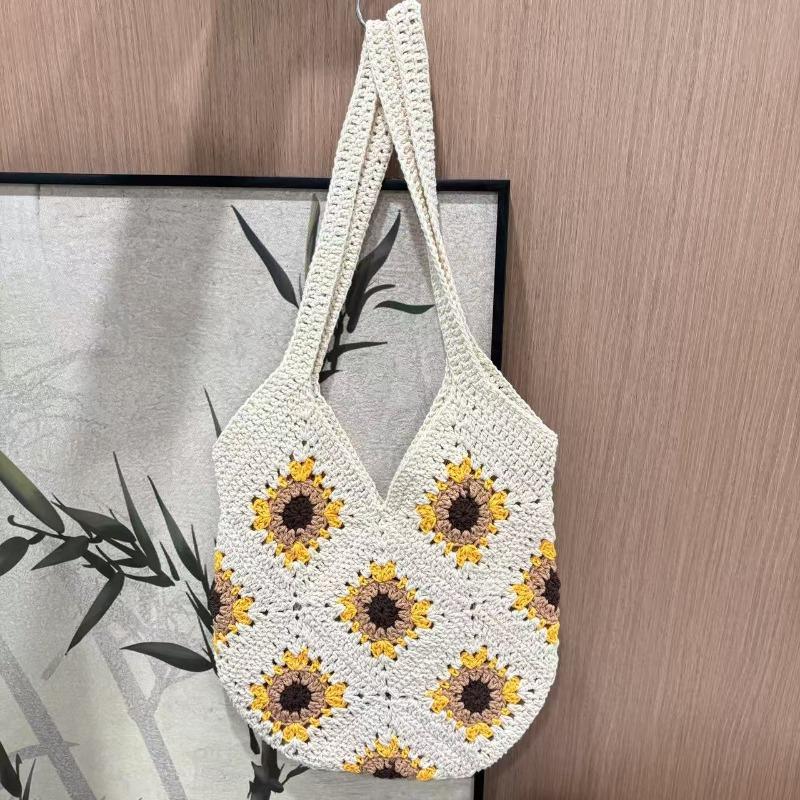 

New high-end straw bag women s handwoven bag versatile handheld women s bag shoulder bag vacation seaside beach bag exposure