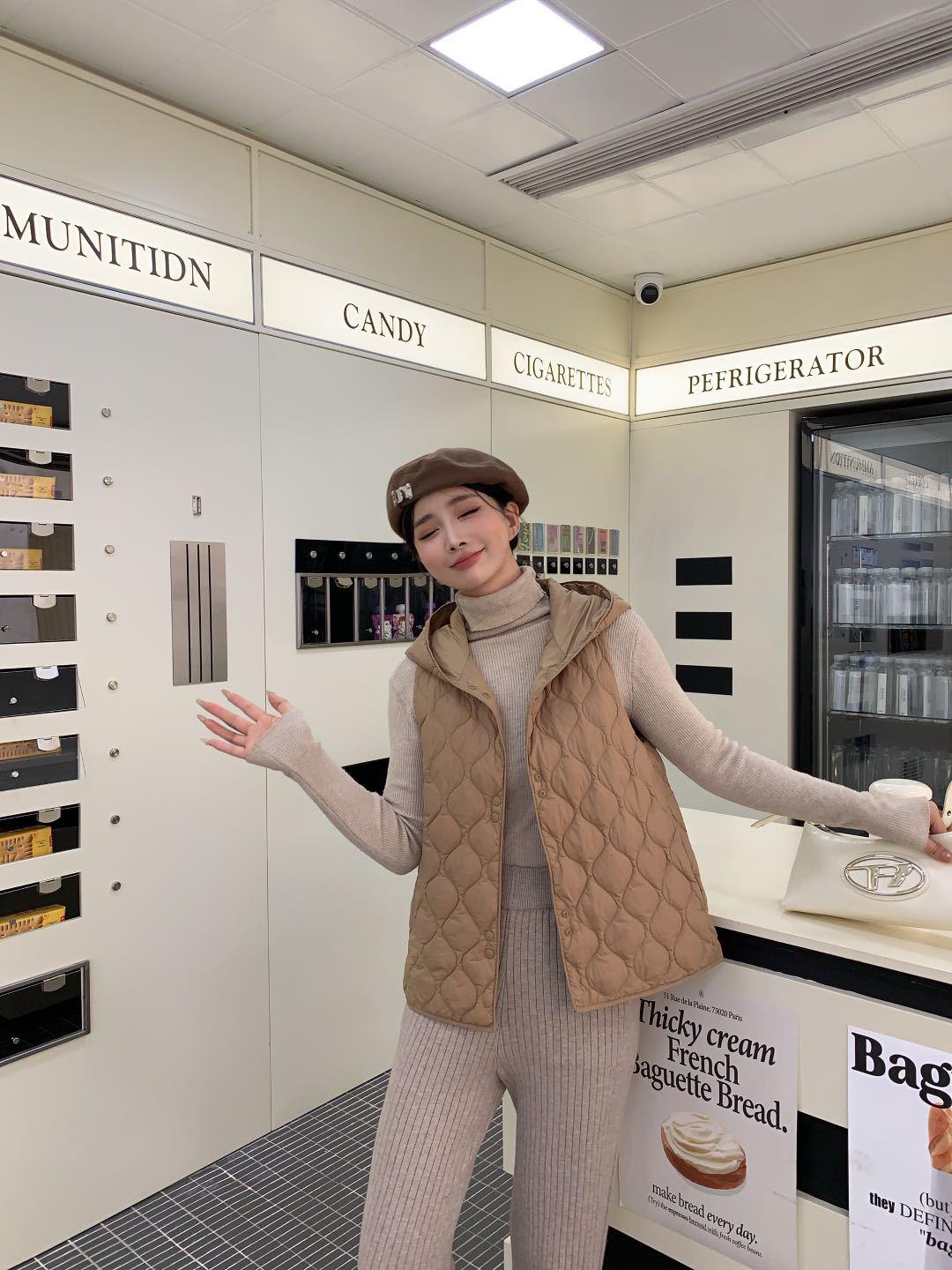 

Женский легкий стеганый пуховый жилет с капюшоном на осень/зиму 2025 года XL кофейный