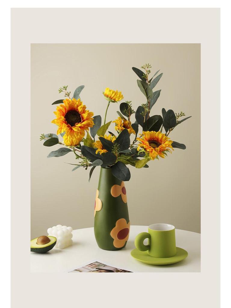 Retro Painted Ceramic Flower Vase Ornament for Living Room or Entryway Decor