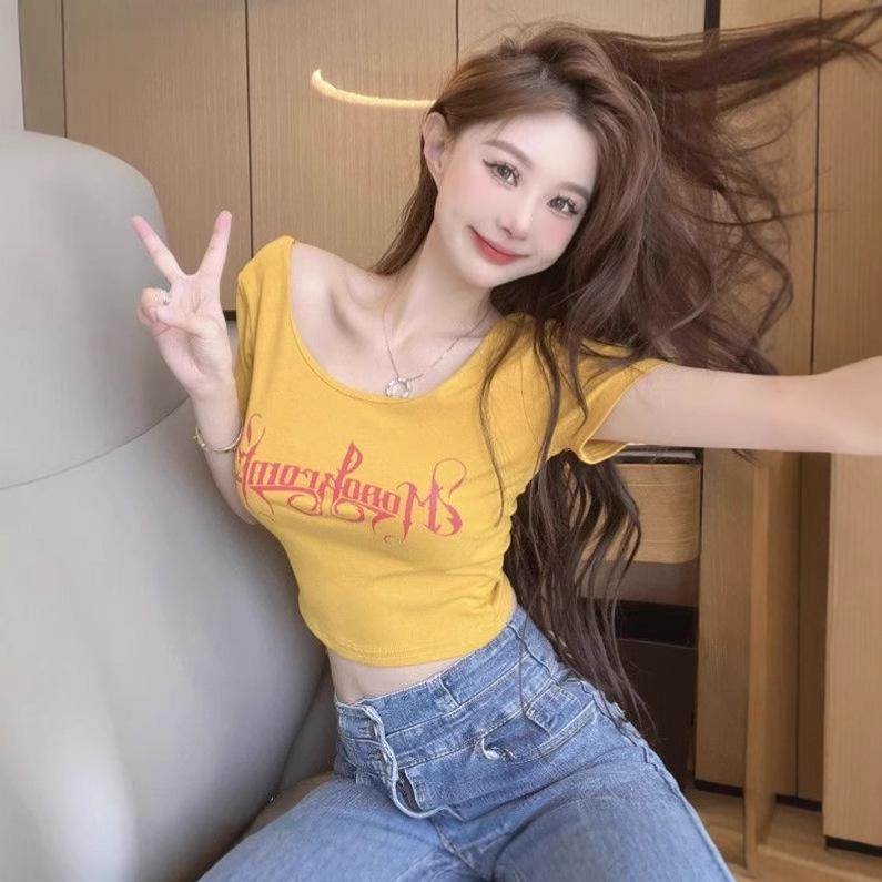 

Women s U-Neck Short Sleeve Slim T-shirt - Summer 2025 Collection M Premium