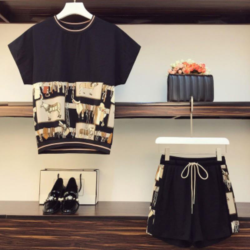 Clothing Fat Girl Covers Her Flesh and Looks Slim and Fashionable In Age-reducing Fashion Summer Shorts Two-piece Casual Suit for Women