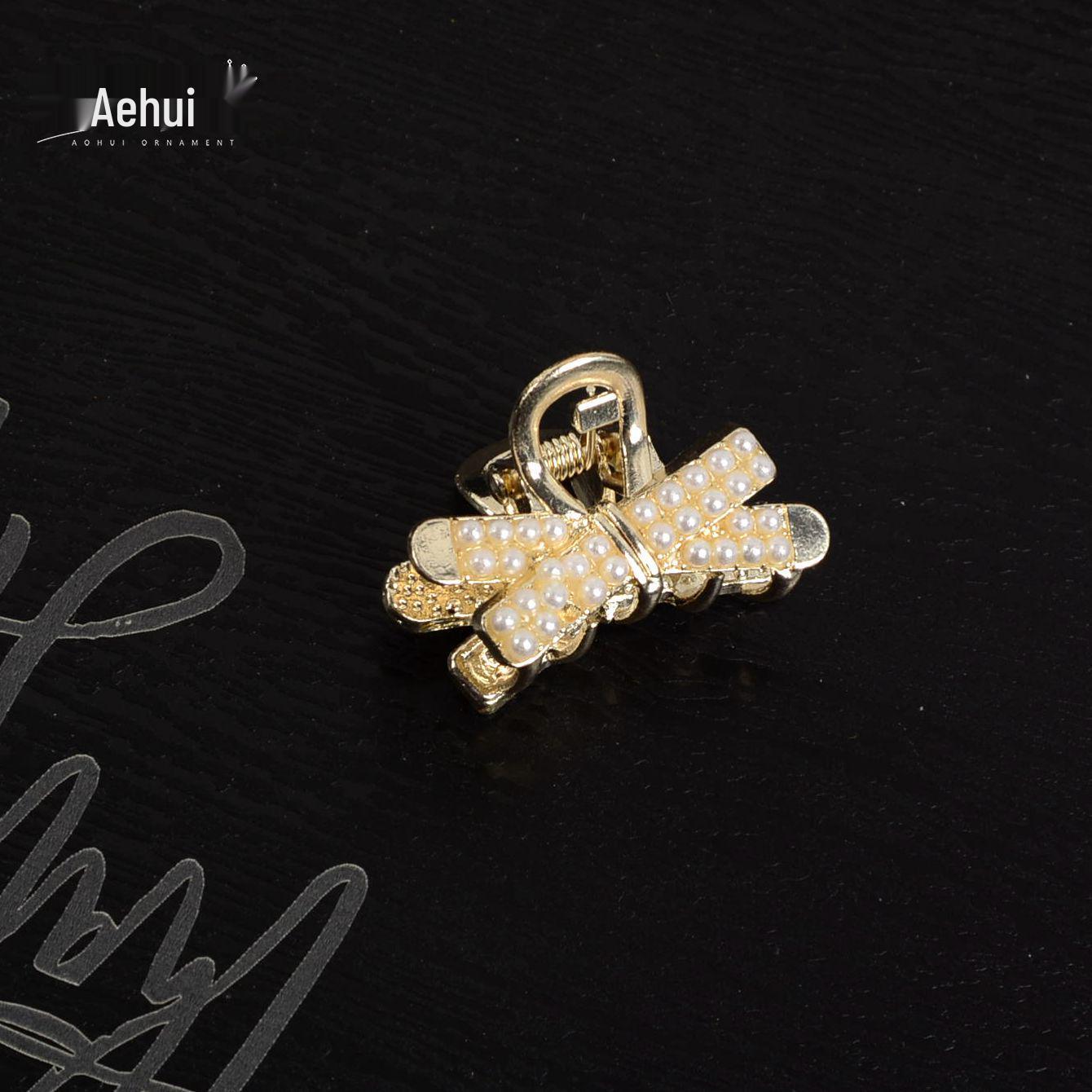 

Изысканная заколка для волос со стразами и жемчугом для повседневных поездок - Маленькая, универсальная, идеально подходит для непослушных прядей и причесок «половина вверх».