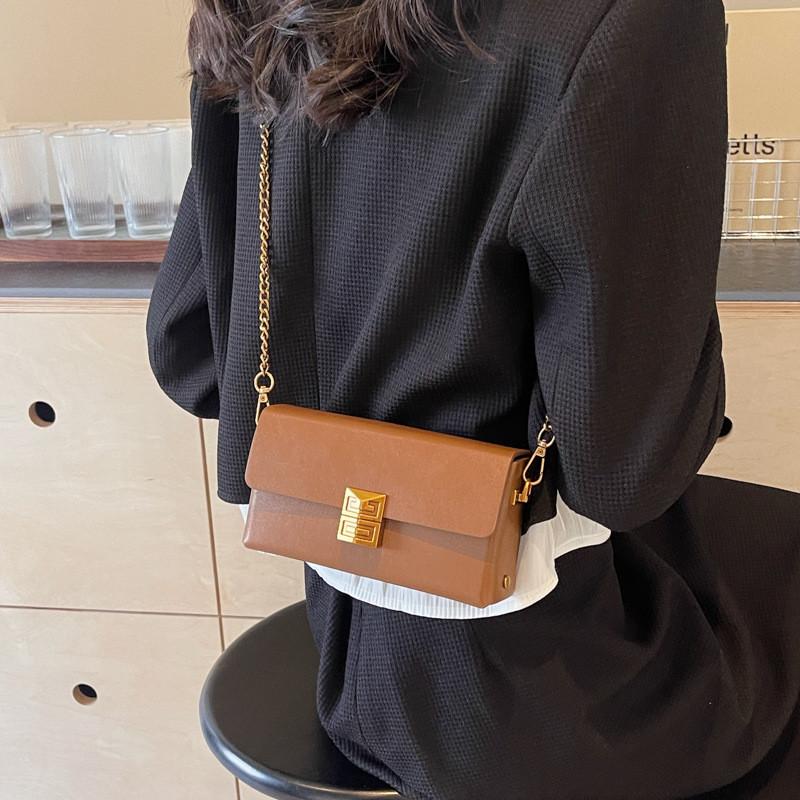 IELGY women's box bag, high-end fashion shoulder armpit bag, retro simple and versatile messenger