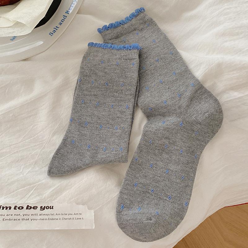 Female Autumn and Winter Thickened Warm Retro Floral Lace Wool Tube Pile Socks