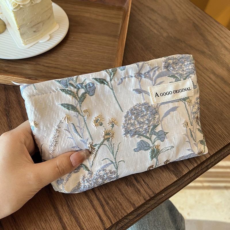 Ins Style Gentle Embossed Cosmetic Bag Portable Travel Storage Bag