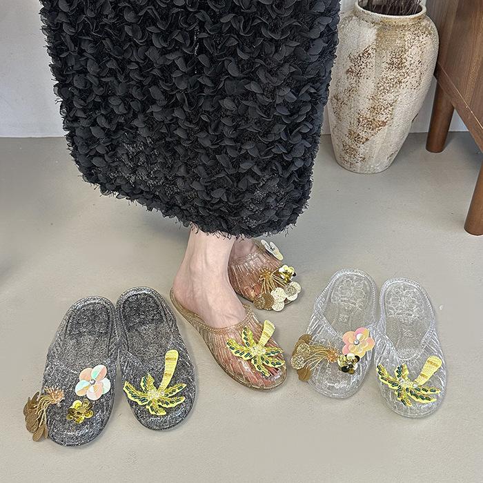 Fashion Versatile Casual Exquisite Flower Sequined Crystal Shoes Women's 2025 Summer New Outer Wear Jelly Shoes Cool Slippers