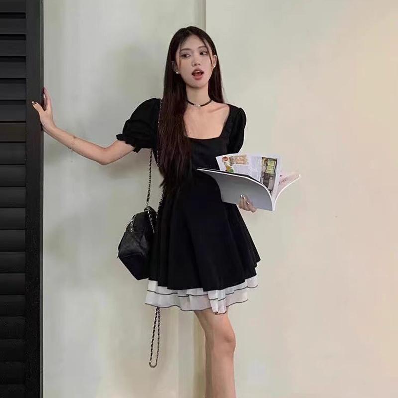 French Audrey Hepburn-Style Dress Square-Neck Waist-Cinching Little Black Dress Color-Block Paneled Skirt