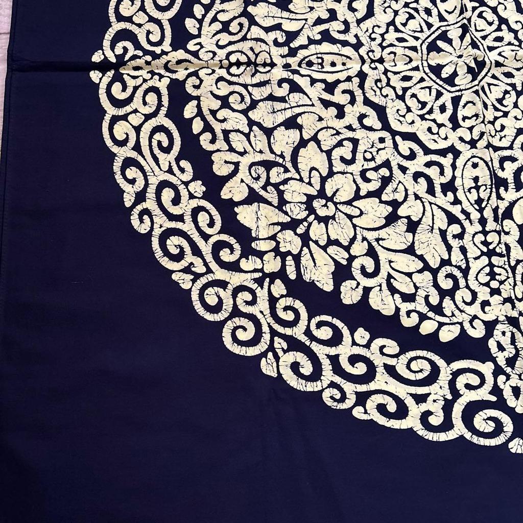 Used Today Only Price - Batik-style High-Quality Cotton Dyed - Made in Japan - Furoshiki (Wrapping Cloth) - Dye unevenness present