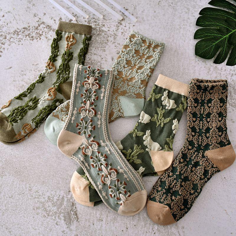 Retro three-dimensional relief socks female medium tube cute Mori series