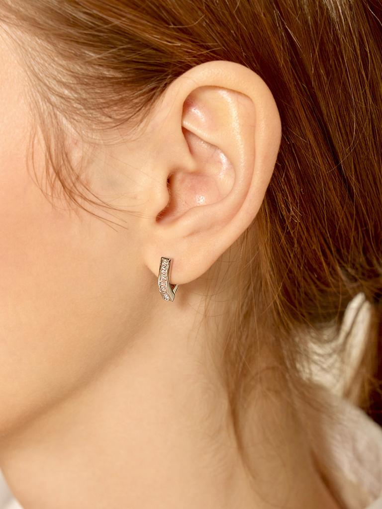 Geigerjewelry Cubic Triangle One-Touch Earrings Gisvee111 (Silver 925 Pin)