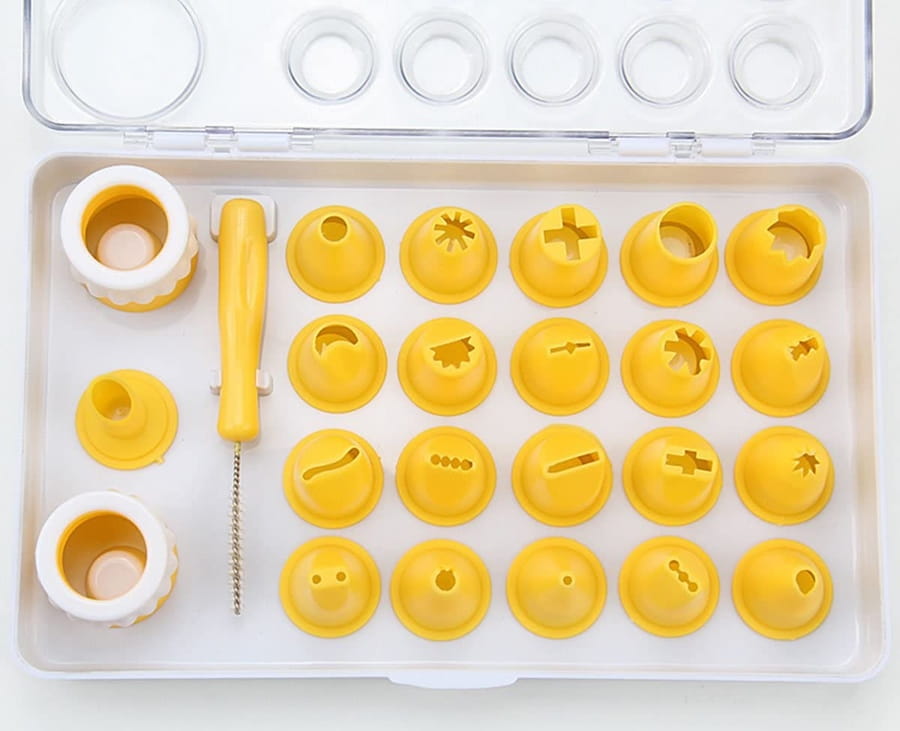 Set of 21 Pastry Tips + 2 x Adapter + Brush