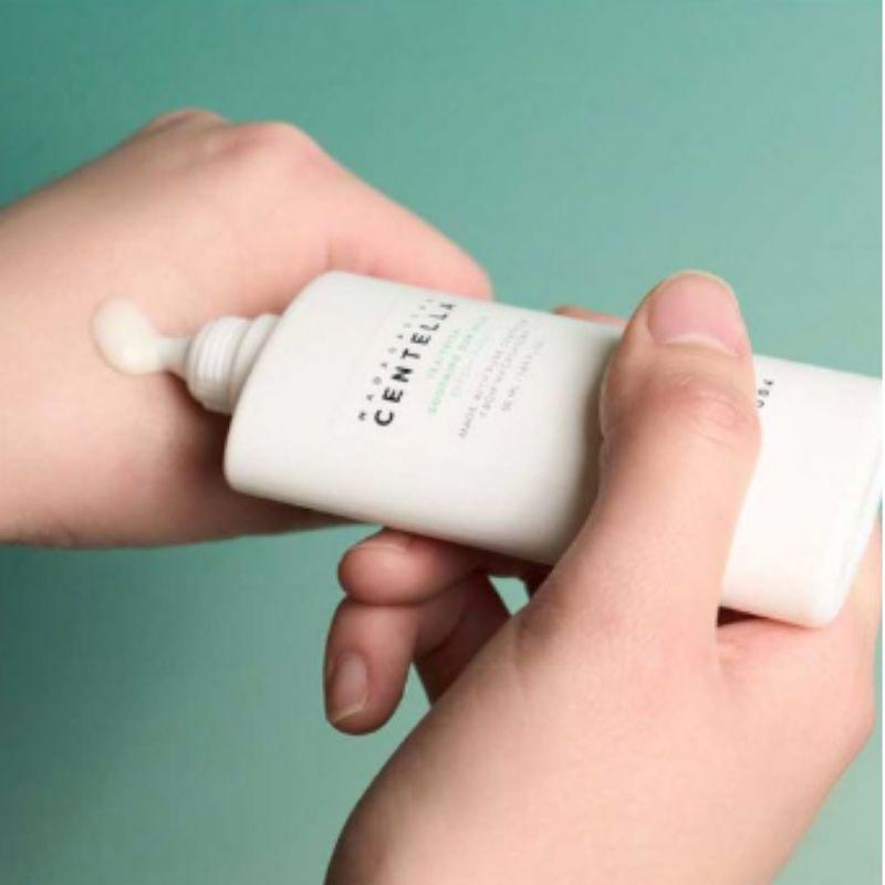 SKIN1004 Madagascar Centella Tea Trica Soothing Sun Milk SPF50+ PA++++ Lightweight Calming Sunscreen 50ml