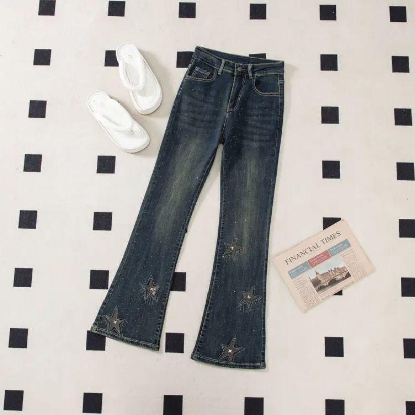 

Джинсы клеш со стразами на флисовой подкладке: Новый 2025 Осень/Зима Стрейч Джинс с высокой талией, стройнящий, с вышивкой для женщин 3XL (140-160 jin)