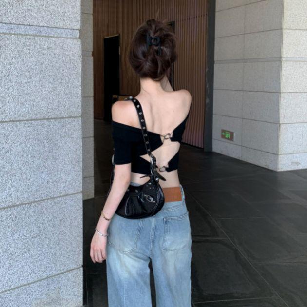 Black Backless Short Sleeve Women's T-shirt – Sleek Summer Design with Slimming, Elegant Fit