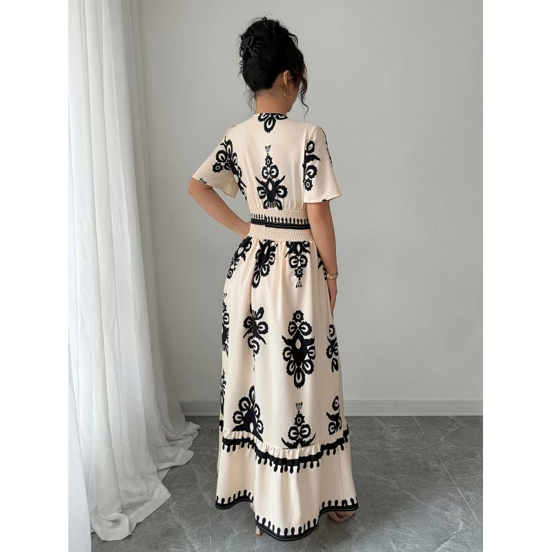 Women's Vintage Floral V-Neck Maxi Dress, Smocked Waist A-Line Long Dress for Summer Casual & Beach Wear