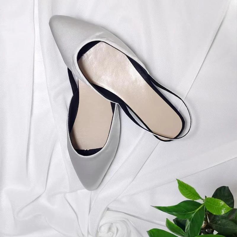 

Модные осенние новые босоножки Baotou женские с острым носком, мелким вырезом, атласной мягкой подошвой, нескользящие, износостойкие, на низком каблуке 35 серебряный