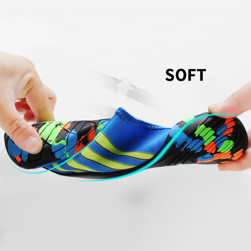Hommes pieds nus Aqua chaussettes chaussures femmes plage chaussures d'eau séchage rapide en amont natation pataugeoire baskets pour Fitness Yoga plongée surf Camping course à pied