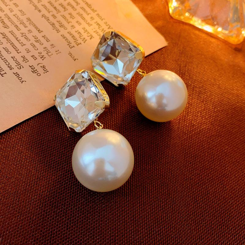 Fashion Diamond-encrusted Square Imitation Pearl Silver Needle Earrings French Light Luxury Temperament Sexy Geometric Earrings