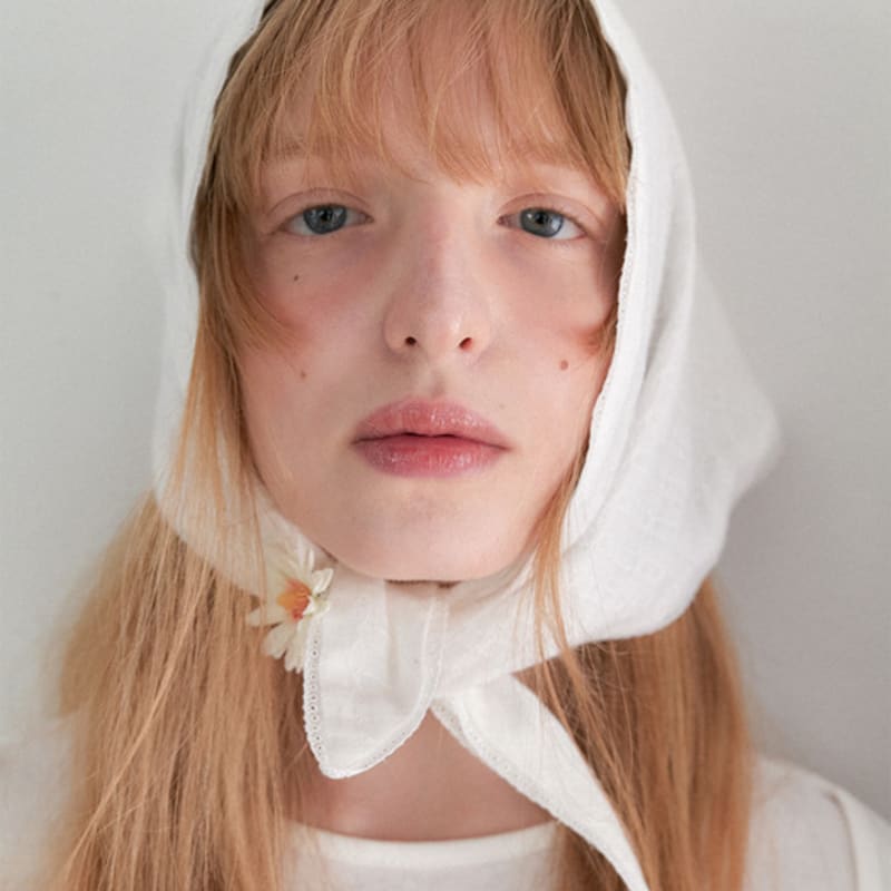 

OVLA diamond daisy lace kercheif_2color KE002 black