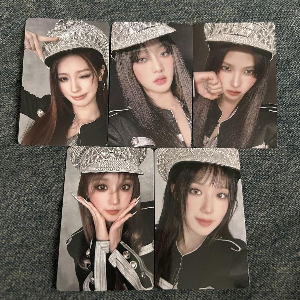 [USED] Idle Trading Cards 2 Complete Set Tower Records