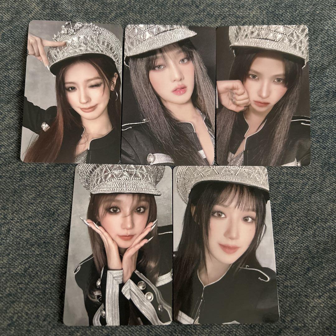 

[Б/У] Idle Trading Cards 2 Полный набор Tower Records
