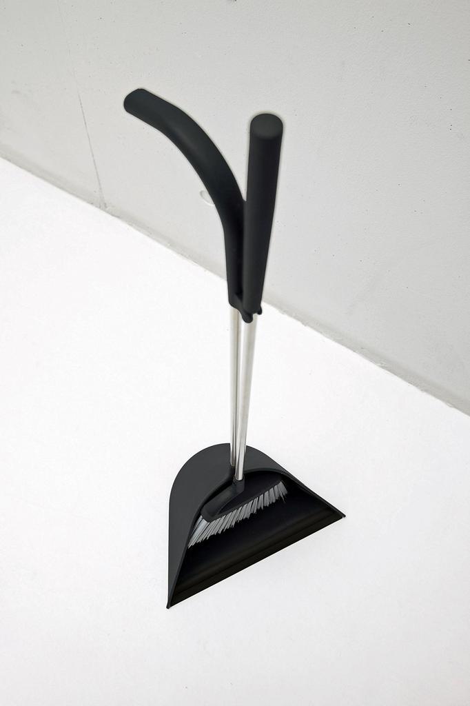 Tidy Sweep Black Special Broom and Dustpan Comfortable Easy Trash Made In Japan "Professional Design! Set" Posture, Grip, Brush, Disposal, Neat,