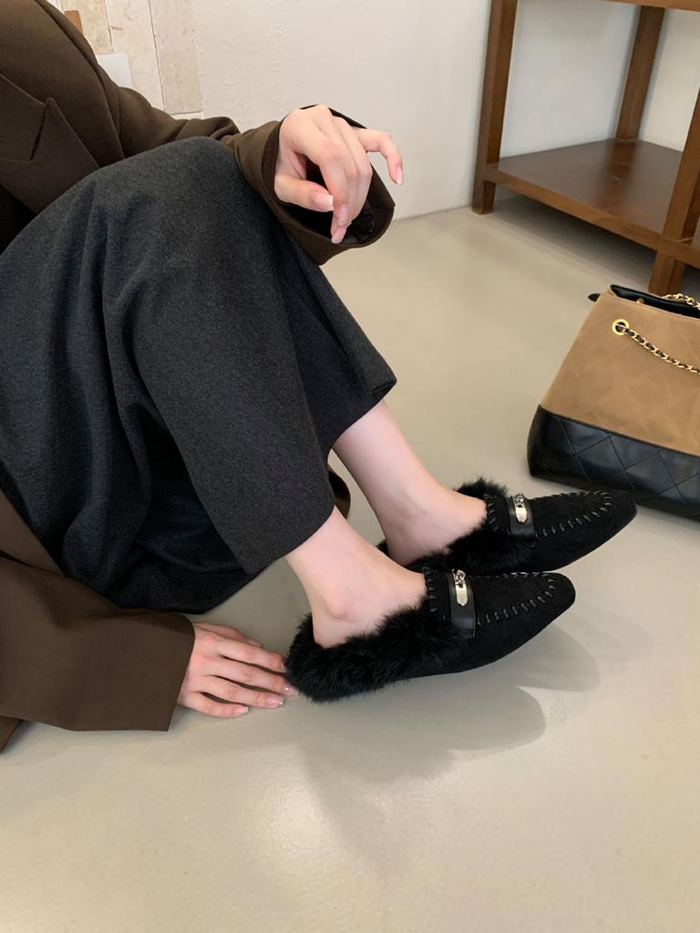 2025 Autumn and Winter New Square Head Rabbit Hair Metal Buckle Hair Low Heel Flat Bottom Doudou Half Drag Women's Shoes